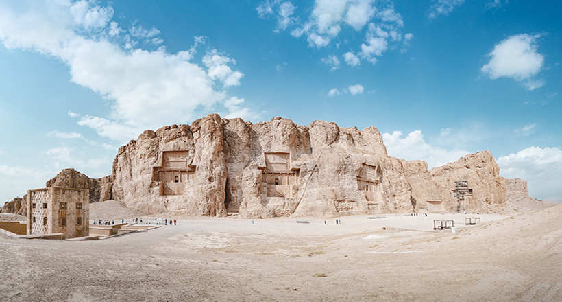 Naqsh-e Rostam o Necrópolis, el valle de los reyes iraníes